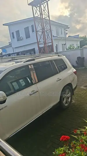 Toyota Highlander 2012 White