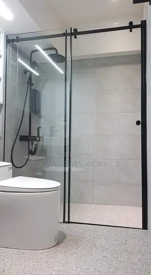 High Quality Tempered Glass for Shower Cubicle Installed.