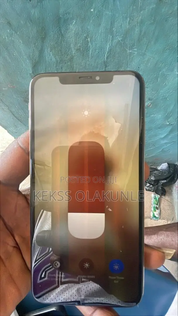 Apple iPhone XS Max 64 GB Gold