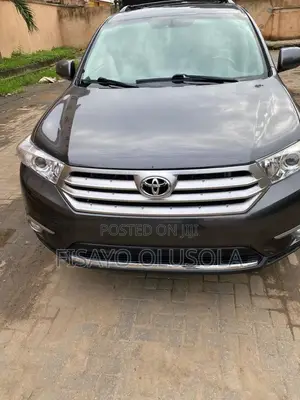 Toyota Highlander SE 2012 Black