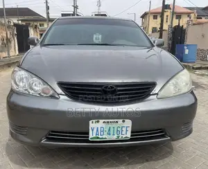 Toyota Camry 2006 Gray