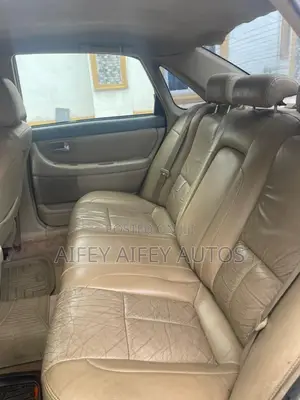 Toyota Avalon 3.0 2000 Beige