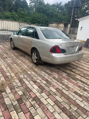 Toyota Avalon 3.0 2000 Beige
