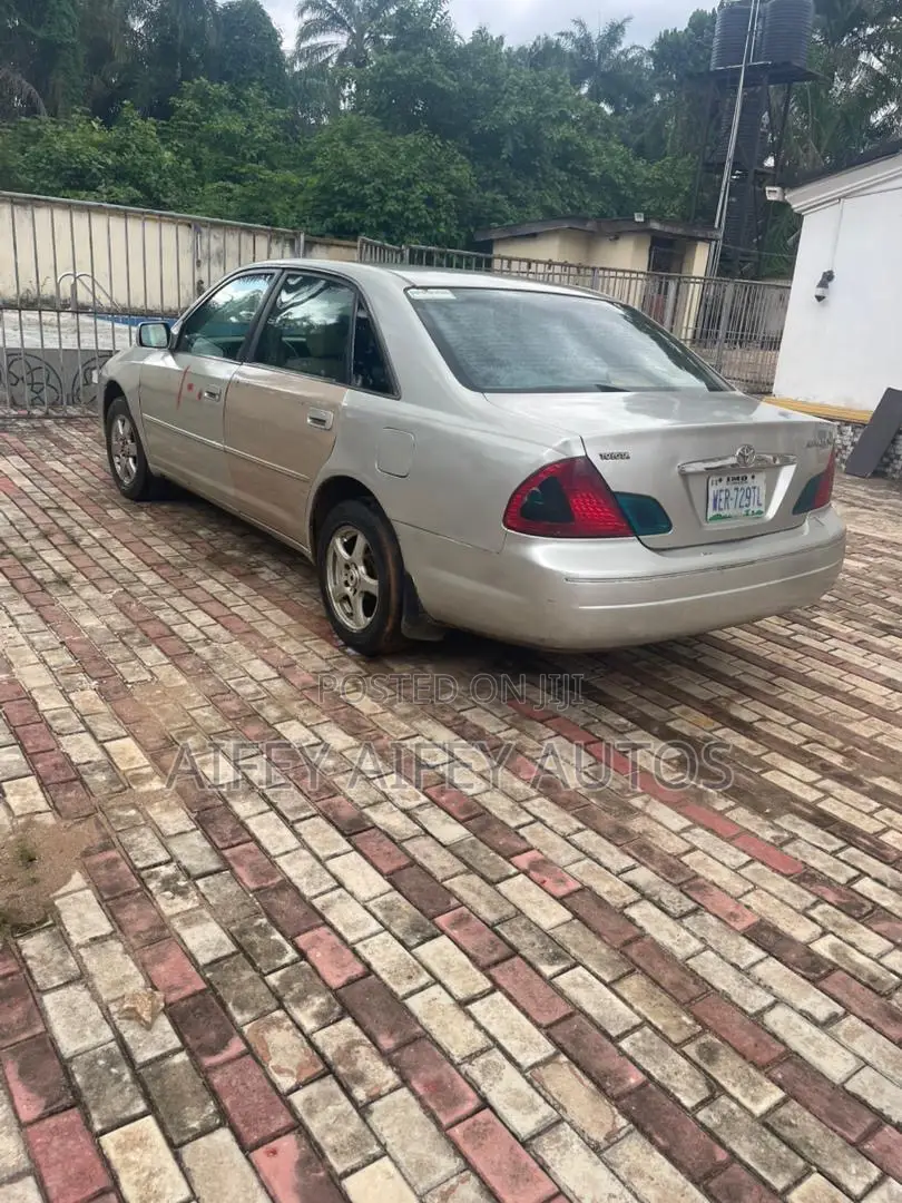Toyota Avalon 3.0 2000 Beige