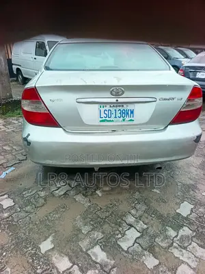 Toyota Camry LE 4dr Sedan (2.4L 4cyl 4A) 2004 Silver
