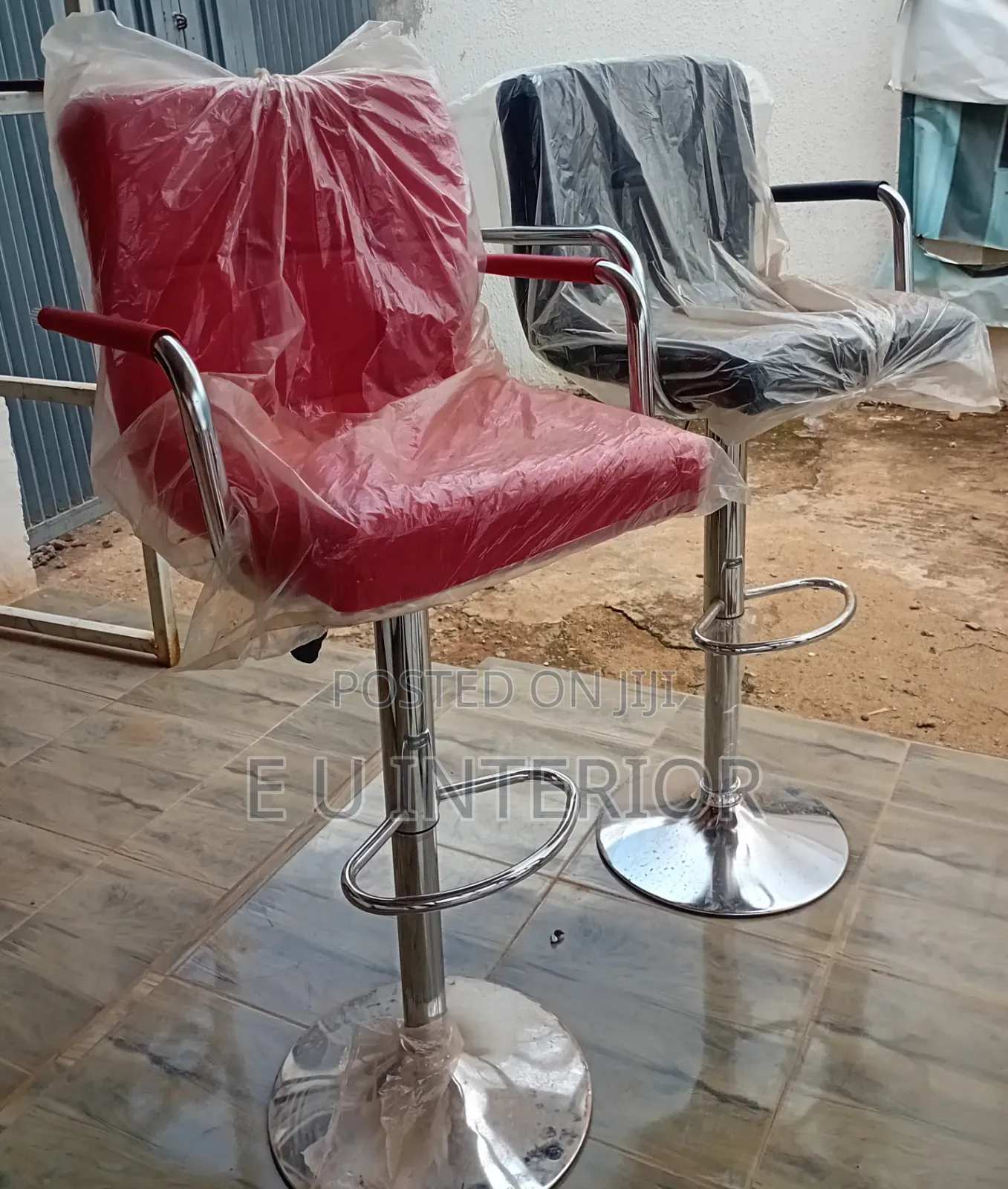 Swivel Bar Stool