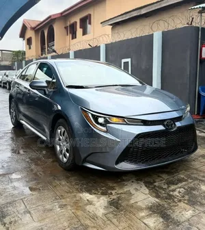 Toyota Corolla LE 2021 Blue