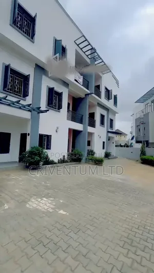 4bdrm Duplex in Durumi for sale