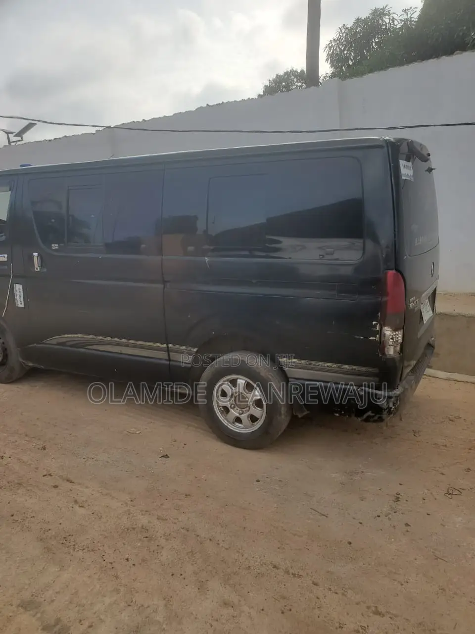 Toyota HiAce 2010 Black