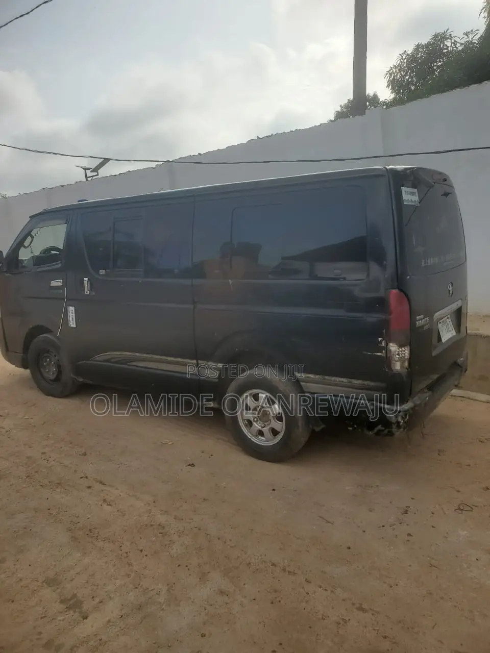 Toyota HiAce 2010 Black