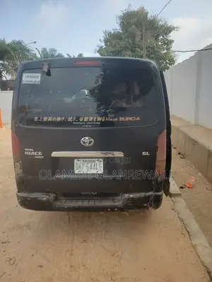 Toyota HiAce 2010 Black