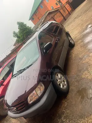 Toyota Sienna 2002