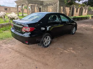 Toyota Corolla 2010 Silver