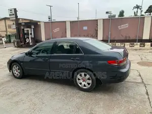 Honda Accord 2004 Gray