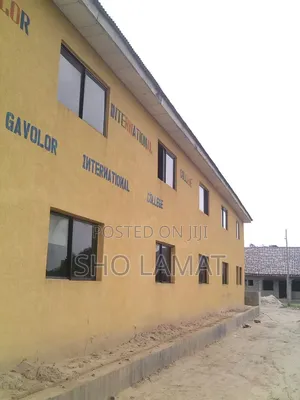 20bdrm House in Age Mowo for sale