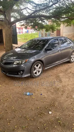 Toyota Camry SE 4dr Sedan (2.5L 4cyl 6A) 2013 Blue