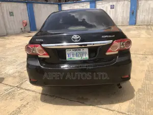 Toyota Corolla 2010 Black