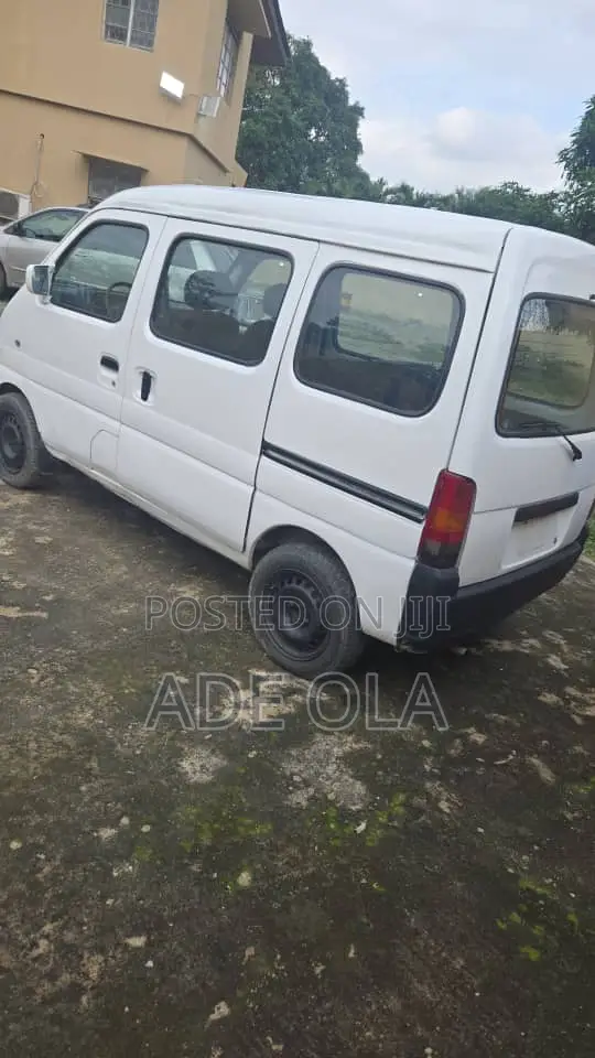 Suzuki Every 2005 White