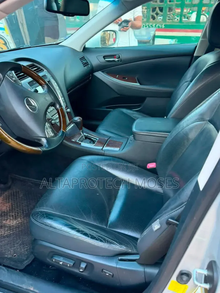 Lexus ES 2012 Silver