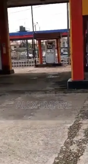 Filling Station With 12 Pump for Sale in Dopemu