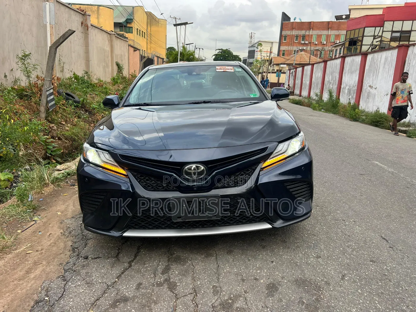 Toyota Camry 2019 Blue
