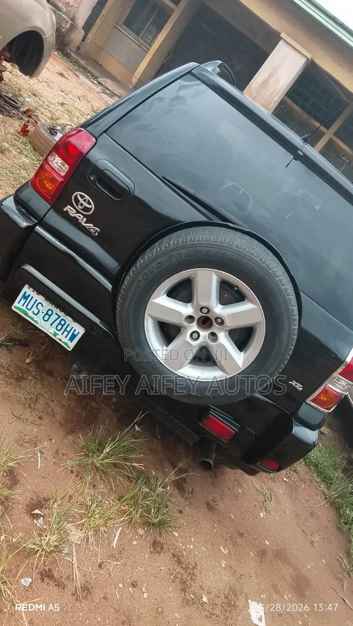 Toyota RAV4 2004 Black