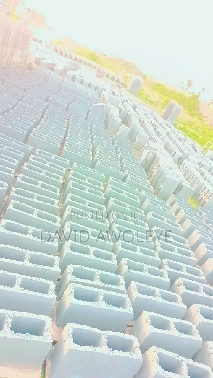 Moulding Machine
