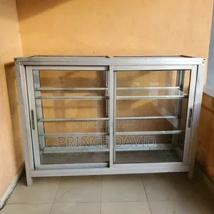 Durable 5ft Showcase