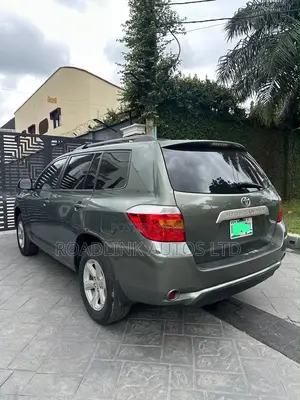 Toyota Highlander Sport 2010 Green