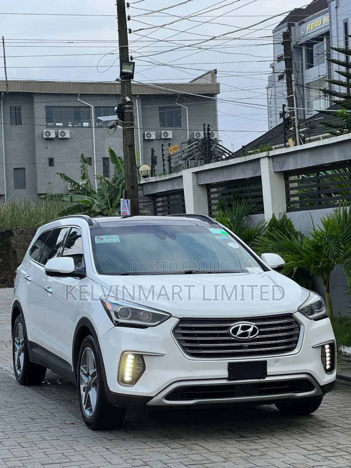 Hyundai Santa Fe 2017 White