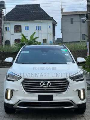 Hyundai Santa Fe 2017 White