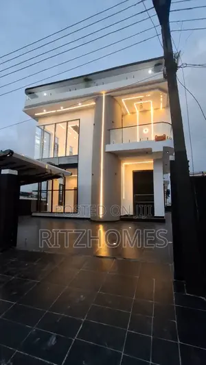 5bdrm Duplex in Sangotedo for sale