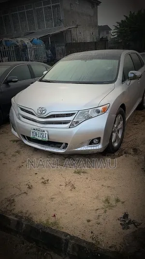 Toyota Venza 2010 Silver