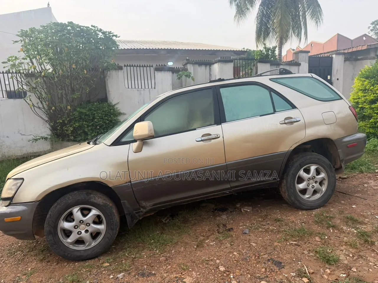Lexus RX 2000 Gold