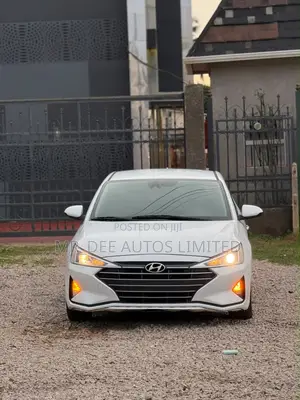 Hyundai Elantra 2019 White