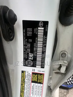 Toyota Camry SE (2.5L 4cyl 8A) 2019 White