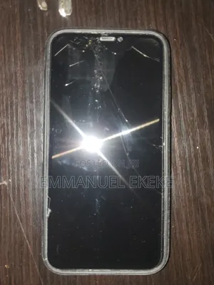 Apple iPhone 11 64 GB White