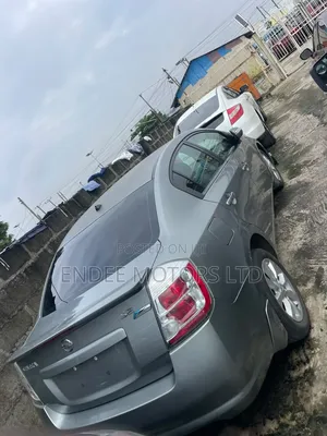 Nissan Sentra 2012 Gray