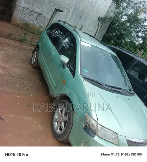 Mazda Premacy 2003 Orange
