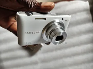 Samsung Digital Photo Video Camera for Vintage Passport Snapping