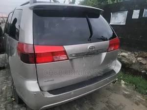 Toyota Sienna 2007 Silver