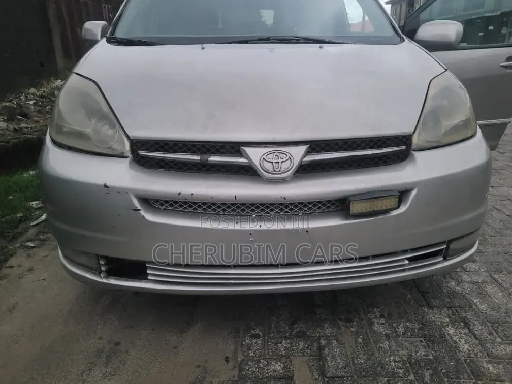 Toyota Sienna 2007 Silver