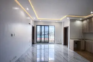2bdrm Apartment in Periwinkle Estate, Lekki Phase 1 for sale