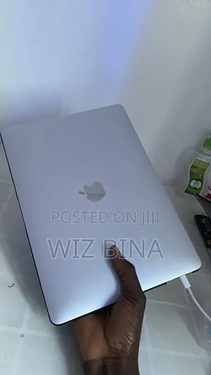 Laptop Apple MacBook Pro 2018 8GB Intel Core i5 HDD+SSD 256GB