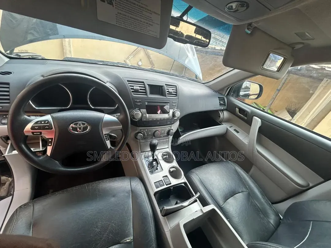Toyota Highlander 2013 Black