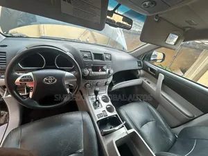 Toyota Highlander 2013 Black