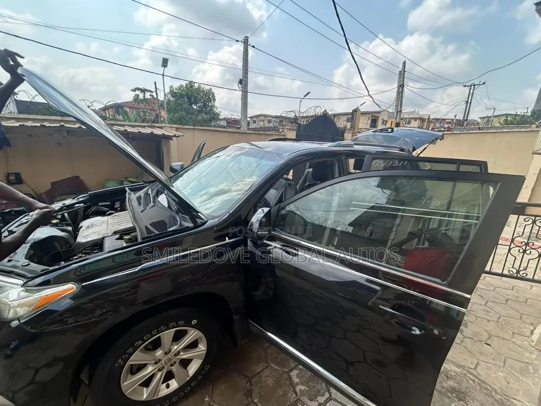 Toyota Highlander 2013 Black