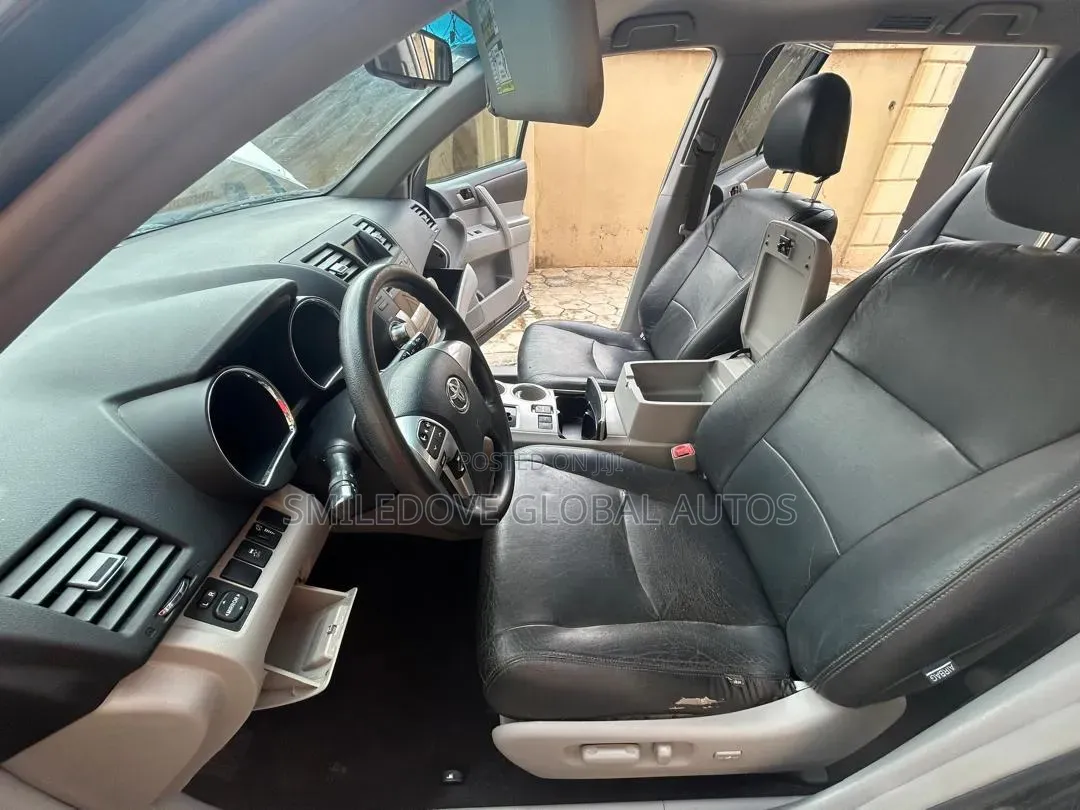 Toyota Highlander 2013 Black