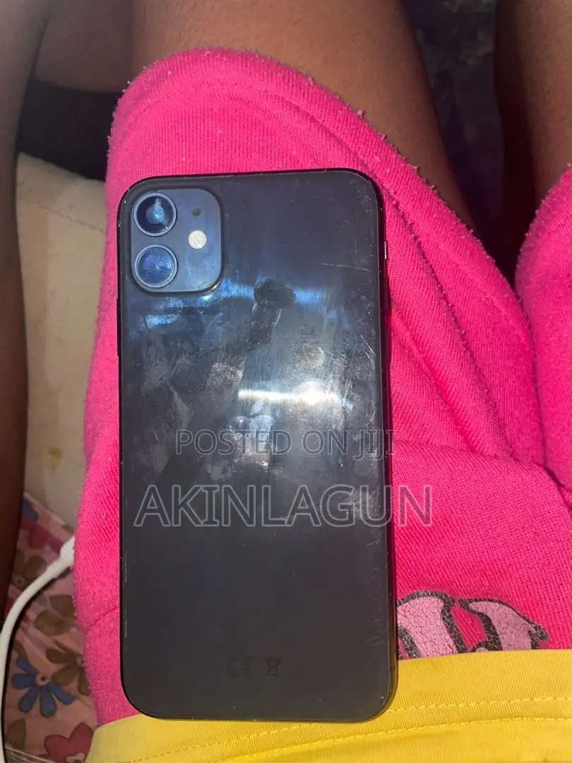 Apple iPhone 11 64 GB Black