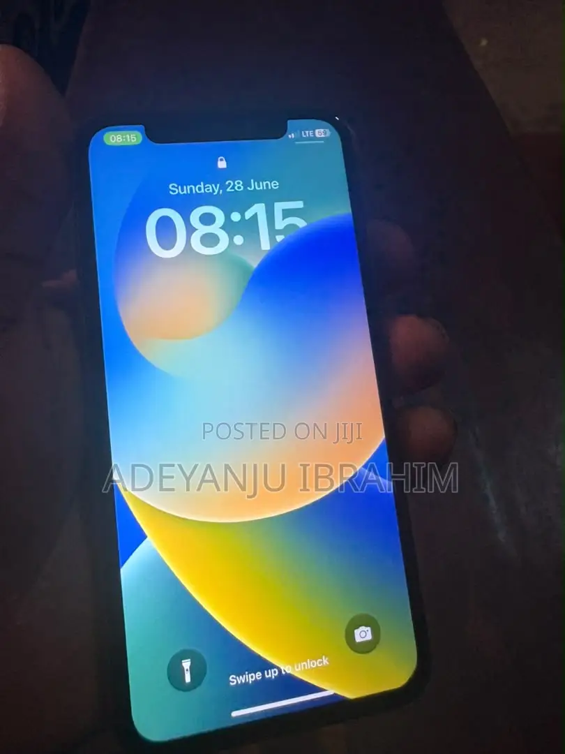 Apple iPhone X 64 GB White